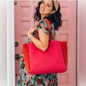 NWT Summersalt Vibrant Red and Pink Neoprene Tote